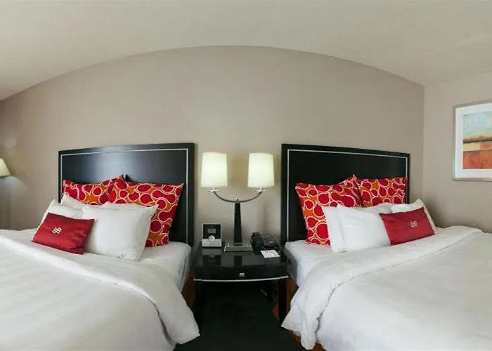 Hotel Wyndham Garden Lafayette