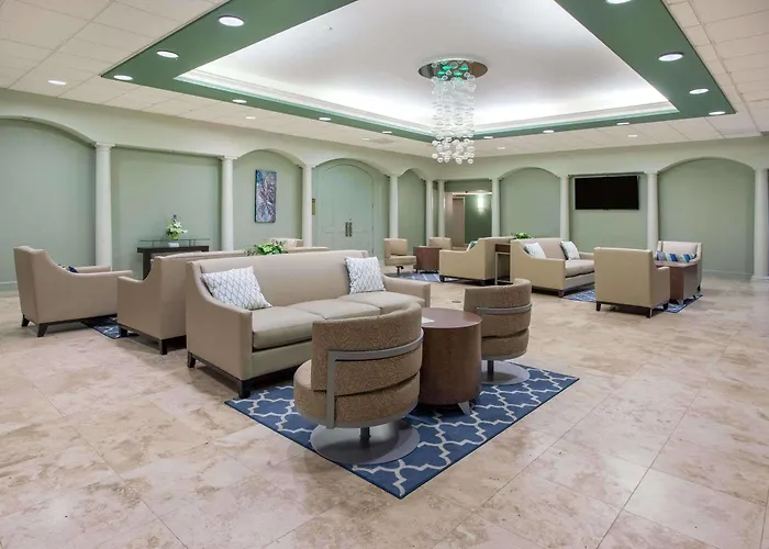 Hotel Wyndham Garden 4*
