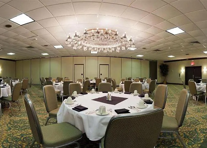 Wyndham Garden Hotel 4*