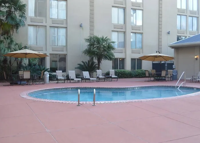 Wyndham Garden Hotel 4*